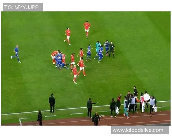 友谊赛激战多特蒙德逆转切尔西争议判罚引发全场热议